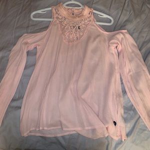 Cold shoulder pastel pink shirt from Hollister